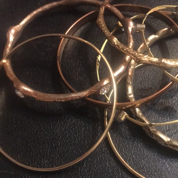 Set of 10 gold tone mixed bracelets - Picture 2 of 4